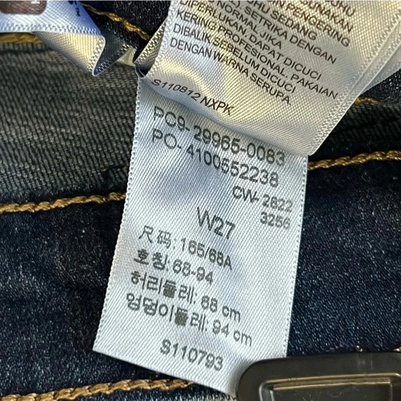 LEVI’S Dark Wash Mid Length Mid Rise Rolled Hemmed Denim Jean Shorts Siz… - Picture 5 of 7